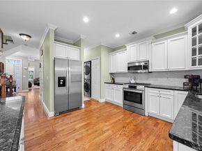 8 Eagle Circle, Bohemia NY 11716