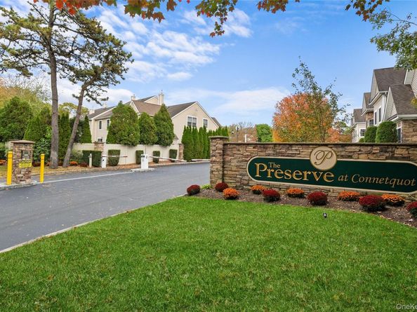 8 Eagle Circle, Bohemia NY 11716