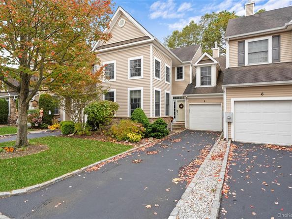 8 Eagle Circle, Bohemia NY 11716