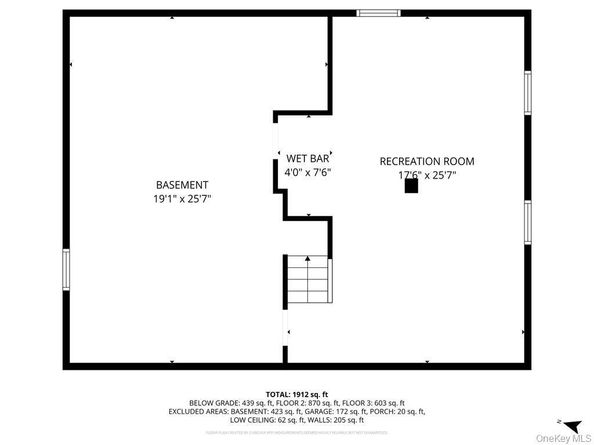 2 Ash Place, New Hyde Park NY 11040