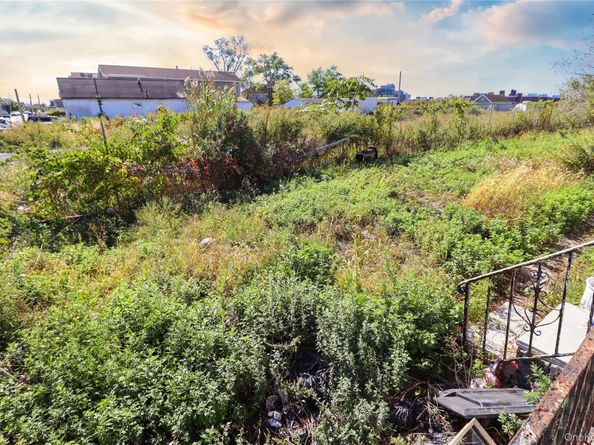 551 Beach 43rd Street, Edgemere NY 11691