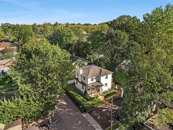 71 15th Avenue, Sea Cliff NY 11579