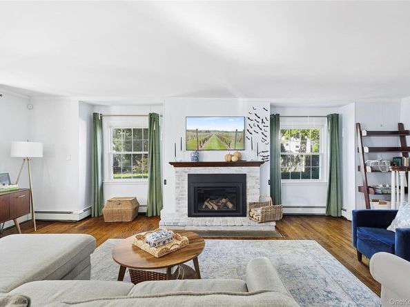 71 15th Avenue, Sea Cliff NY 11579