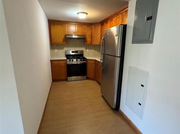 35-19 Leavitt Street 3E, Flushing NY 11354