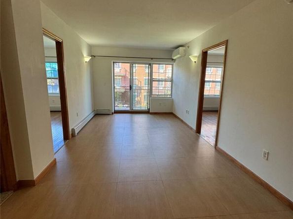 35-19 Leavitt Street 3E, Flushing NY 11354