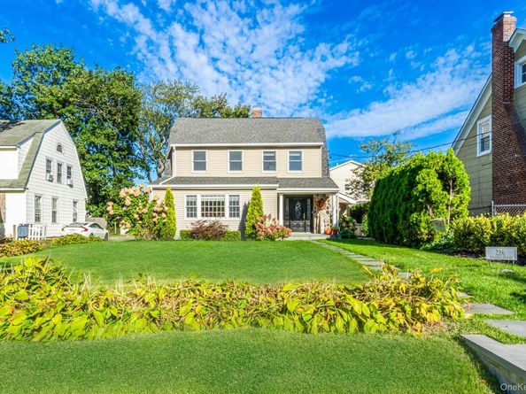 256 Garfield Avenue, Mineola NY 11501