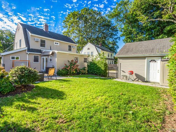 256 Garfield Avenue, Mineola NY 11501
