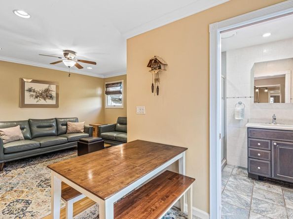 256 Garfield Avenue, Mineola NY 11501