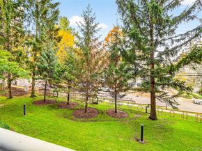 10 Stewart Place 2DW, White Plains NY 10603