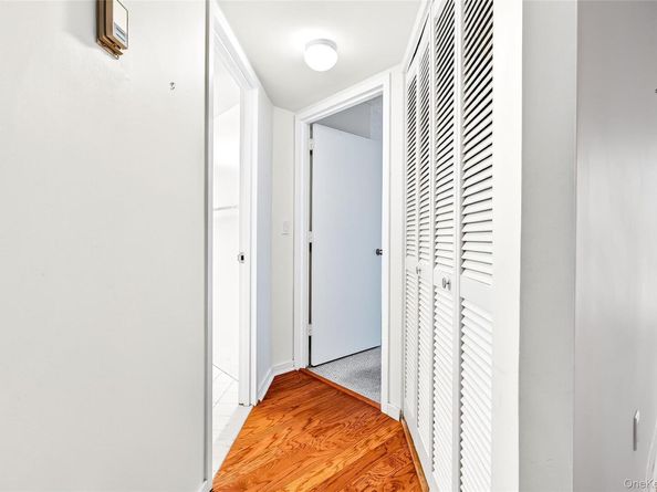 10 Stewart Place 2DW, White Plains NY 10603