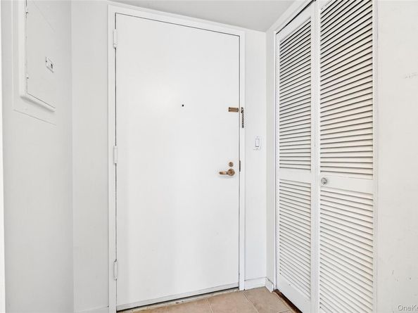 10 Stewart Place 2DW, White Plains NY 10603