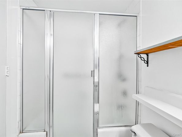 10 Stewart Place 2DW, White Plains NY 10603