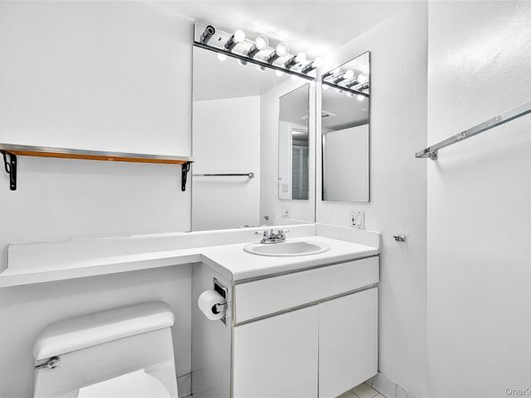 10 Stewart Place 2DW, White Plains NY 10603