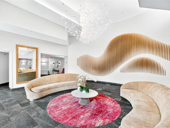 10 Stewart Place 2DW, White Plains NY 10603