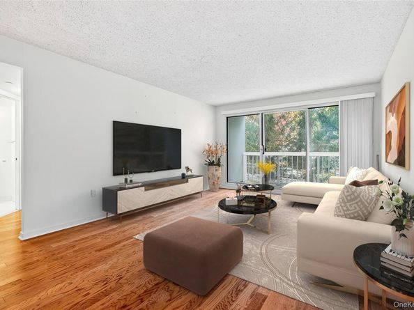 10 Stewart Place 2DW, White Plains NY 10603