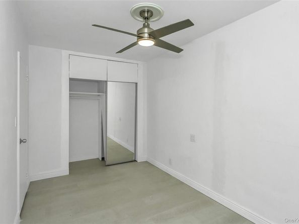 15 Hill Park Ave Avenue 1C, Great Neck NY 11021