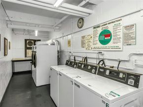 15 Hill Park Ave Avenue 1C, Great Neck NY 11021