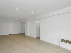 15 Hill Park Ave Avenue 1C, Great Neck NY 11021