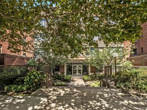 15 Hill Park Ave Avenue 1C, Great Neck NY 11021