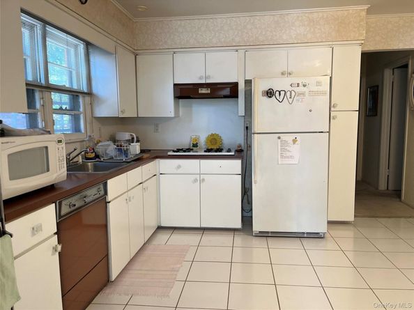 262-39 60th Avenue, Little Neck NY 11362