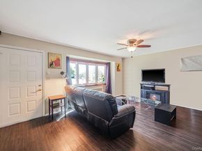 14 Lincoln Road N, Plainview NY 11803