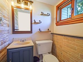 14 Lincoln Road N, Plainview NY 11803
