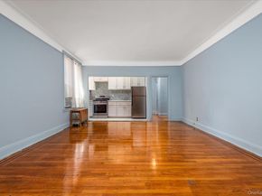 59-11 Queens Boulevard 4P, Woodside NY 11377