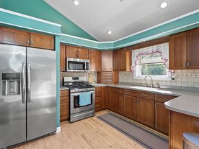173 W End Avenue, Shirley NY 11967