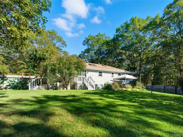 173 W End Avenue, Shirley NY 11967