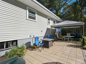 173 W End Avenue, Shirley NY 11967