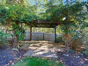 173 W End Avenue, Shirley NY 11967