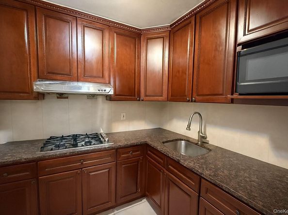 38-25 Parsons Boulevard 3H, Flushing NY 11354
