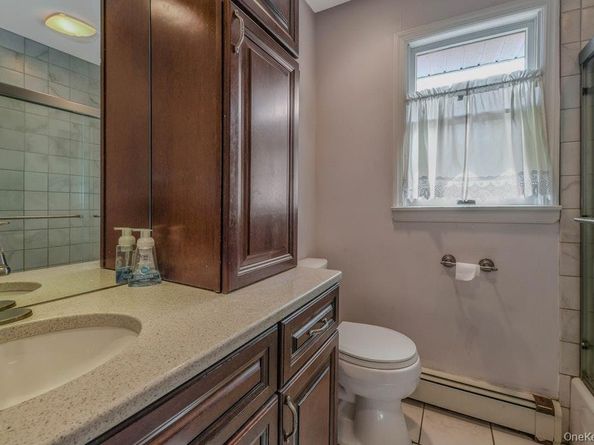 170 Wickfield Lane, North Babylon NY 11703