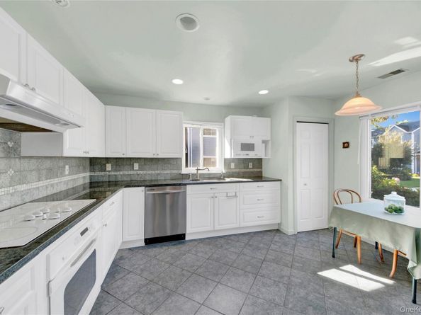 8 Hendrick Hills, Peekskill NY 10566