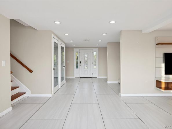 3066 Ann Street, Baldwin Harbor NY 11510