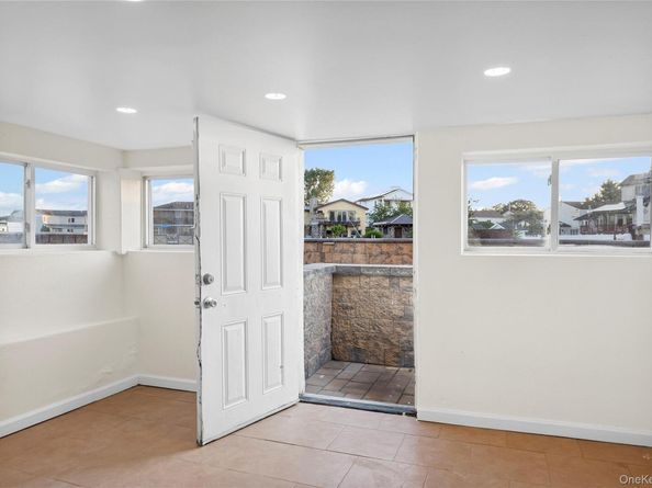 3066 Ann Street, Baldwin Harbor NY 11510