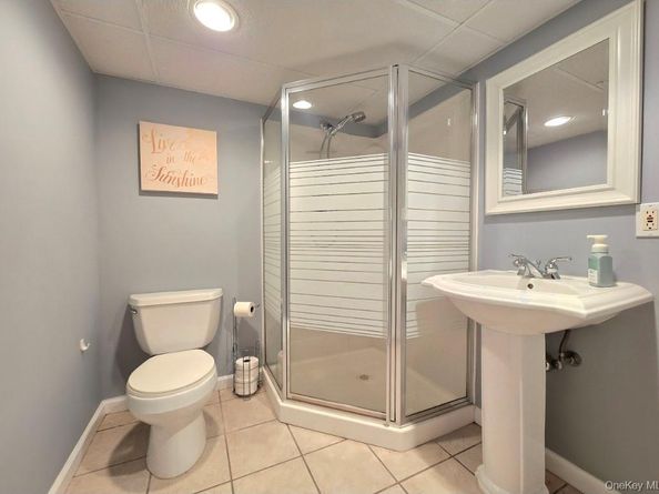 525 Grundy Avenue, Holbrook NY 11741