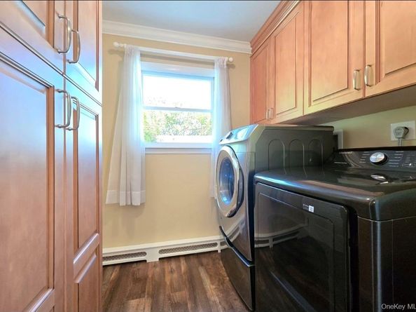 525 Grundy Avenue, Holbrook NY 11741