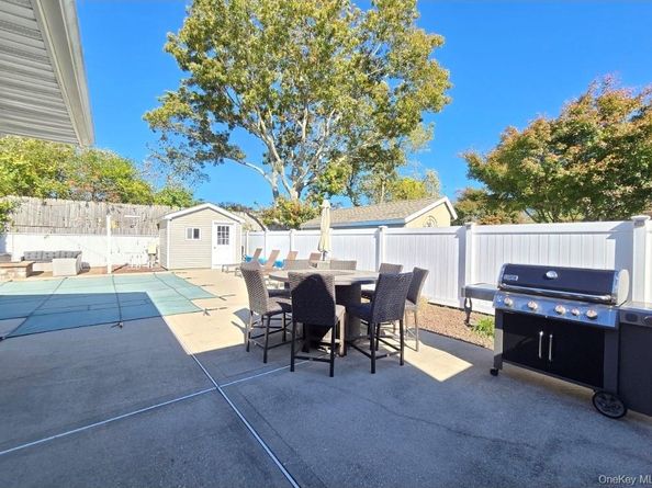 525 Grundy Avenue, Holbrook NY 11741