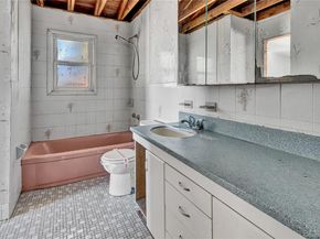 90 30th Street, Copiague NY 11726