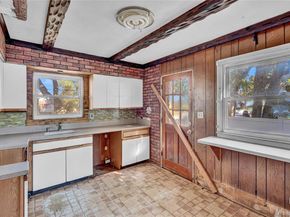 90 30th Street, Copiague NY 11726