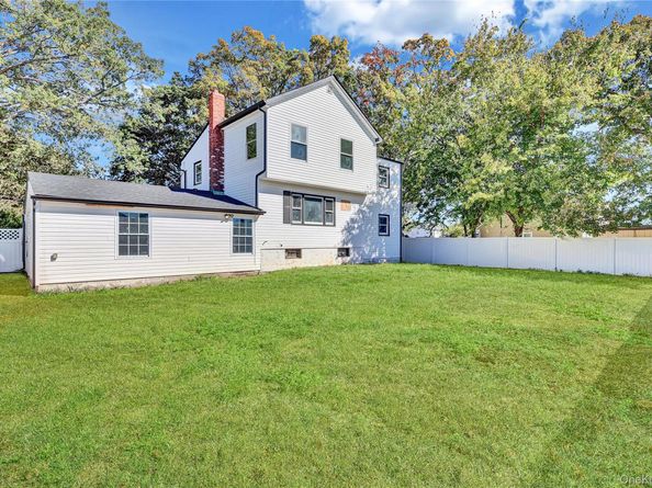 90 30th Street, Copiague NY 11726