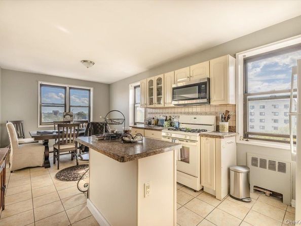 640 Pelham Road 6C, New Rochelle NY 10805