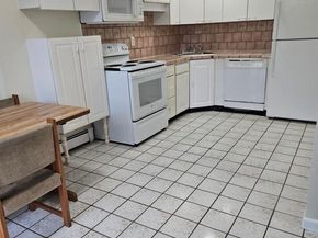700 Broadway 5, Amityville NY 11701