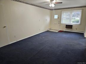 700 Broadway 5, Amityville NY 11701