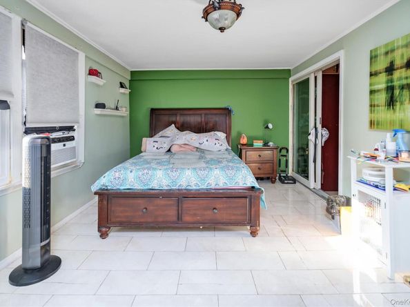 536 S Ocean Avenue, Freeport NY 11520