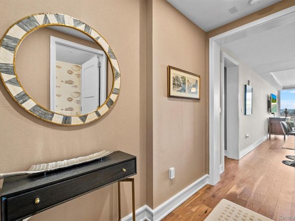 5 Renaissance Square 19B, White Plains NY 10601