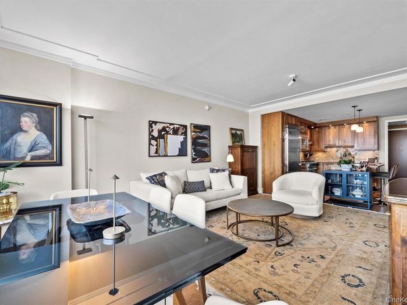5 Renaissance Square 19B, White Plains NY 10601