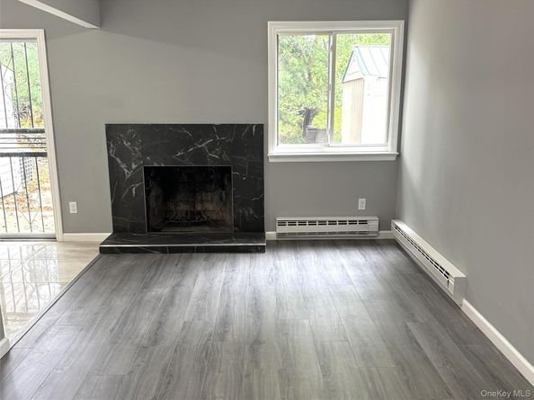 8 Lexington Court, Coram NY 11727