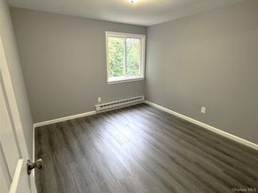 8 Lexington Court, Coram NY 11727